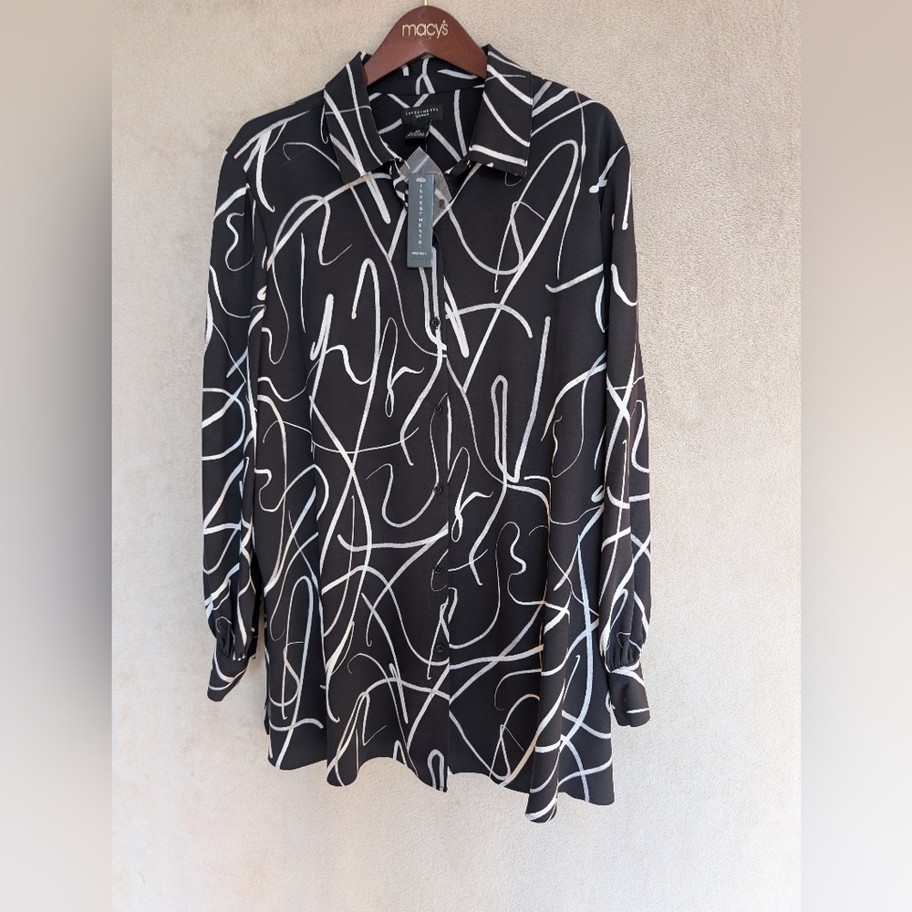 Investments Abstract Black and White Button Down Shirt - Picture 5 of 6